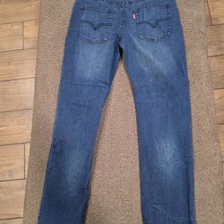 Levis