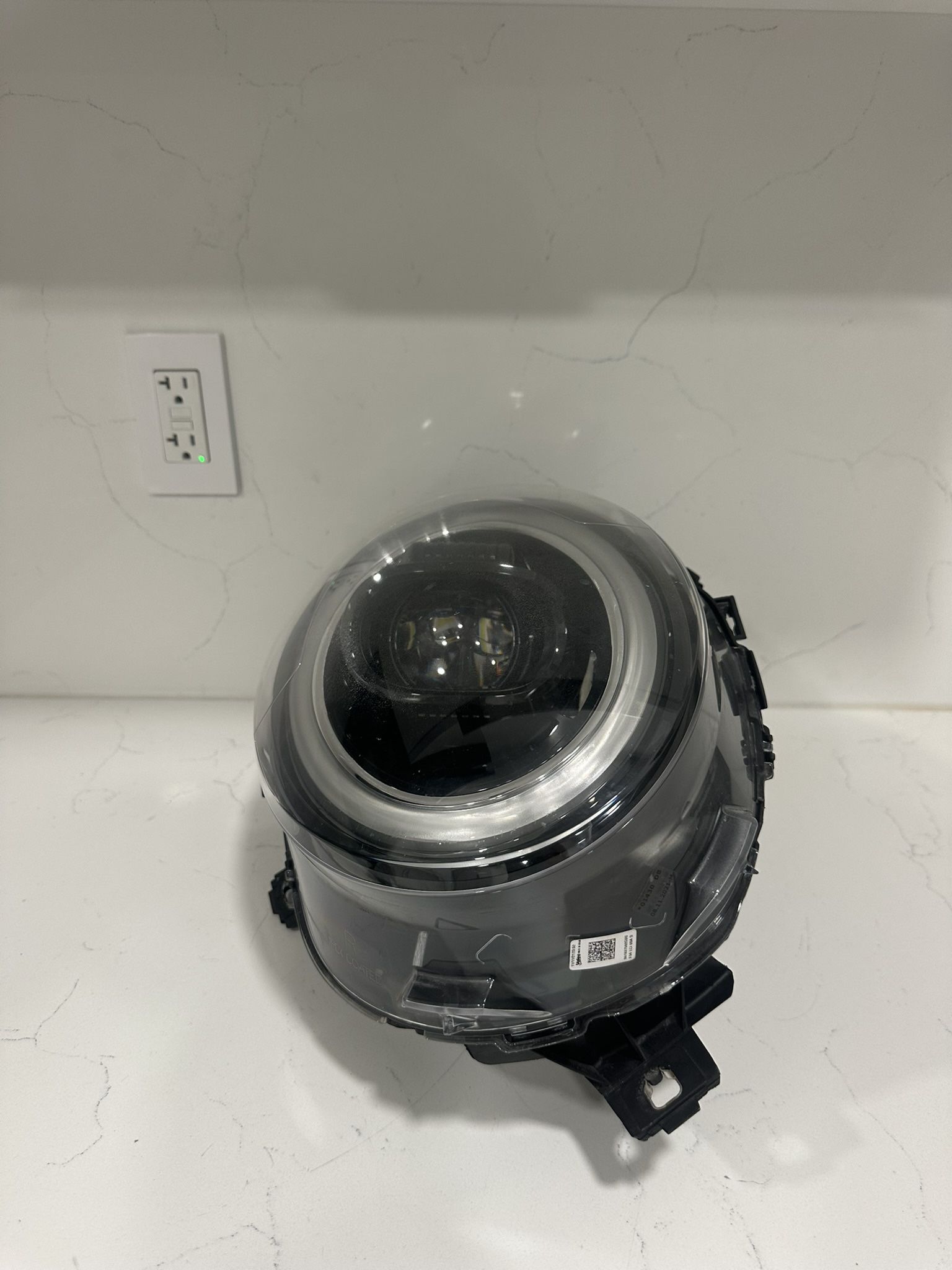 MINI COOPER S BLACK OEM ORIGINAL RIGHT PASSENGER LED HEADLIGHT HOUSING 2019-2024