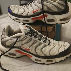 Men's 9 Nike Air Max Plus 