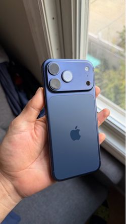 iPhone 17 Pro Max (UNLOCKED)