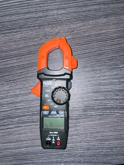 Klein Tools CL220 400A True RMS Clamp Meter Complete Kit