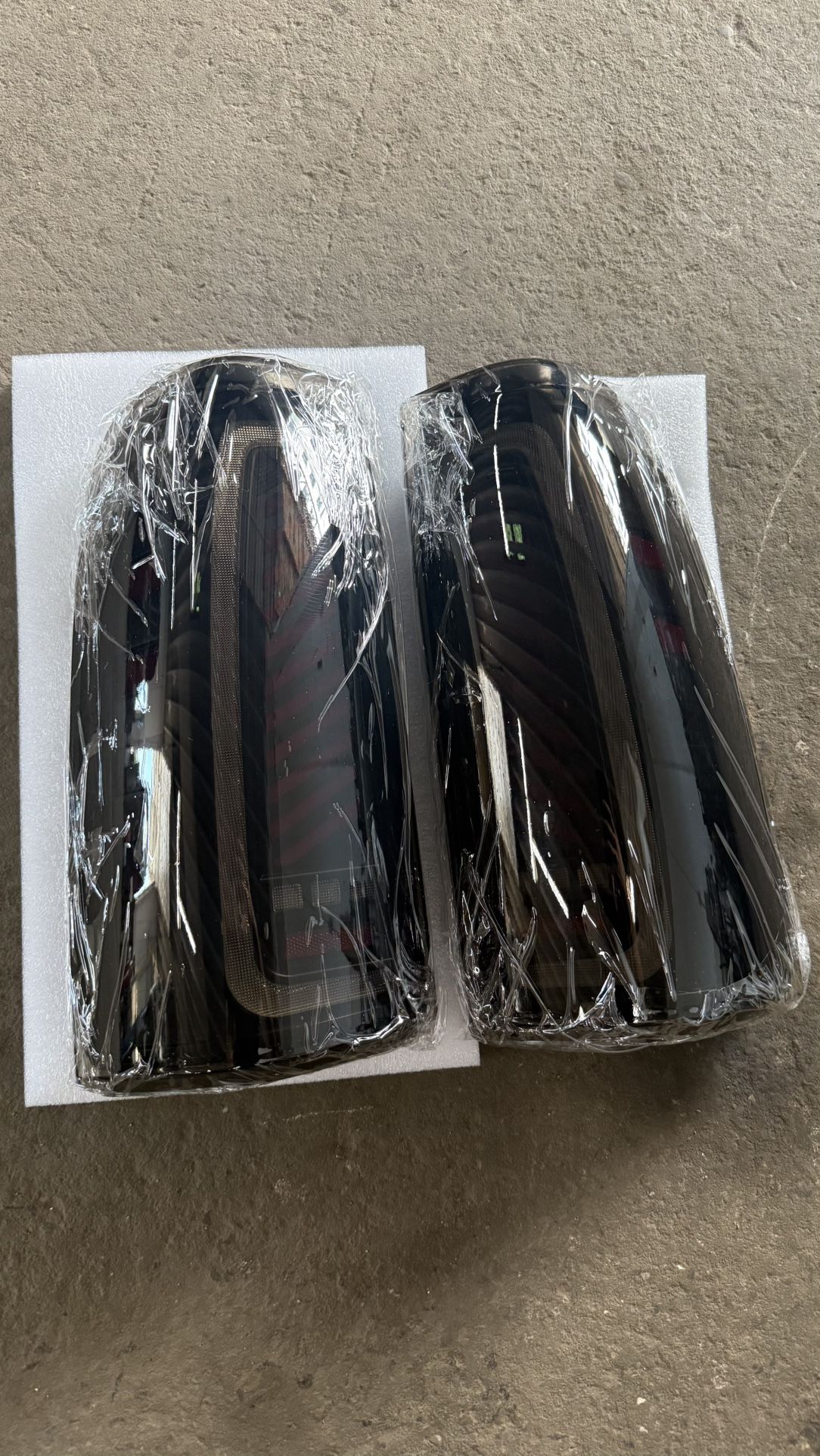 99 - 2006 Silverado / Sierra LED Tail Lights