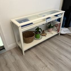 Entrance Table