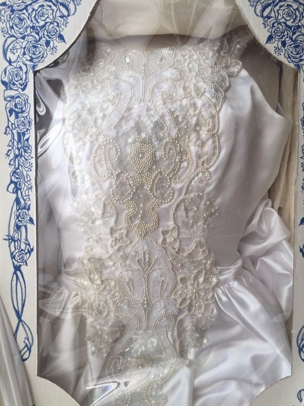 Wedding dress