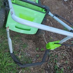 Greenworks 17-inch 40V Cordless Lawn Mower FOR PARTS OR REPAIR/NO BATTERY OR CHARGER INCLUDED