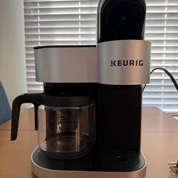 Keurig Duo Coffee Maker and Pod Holder