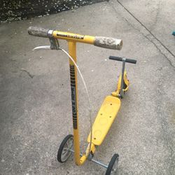 Very nice vintage 1970s kicking go only $125