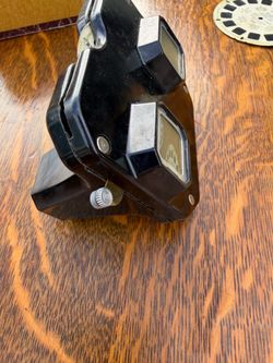 Vintage View-Master Viewer with 10 Reels – Sawyer’s 3D Viewer