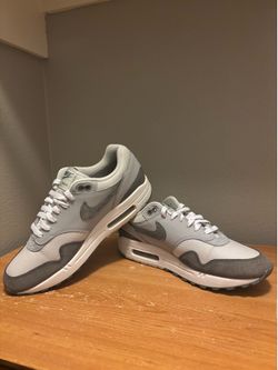 Nike air max shoes
