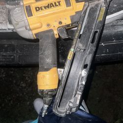 Dewalt 15 degrees finish nailer