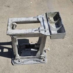 Bremer Manufacturing Aluminum Outboard Bracket