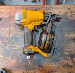 DeWalt  15°Coil Roofing Nailer (DW45RN)                            👇Click Logo for More tools