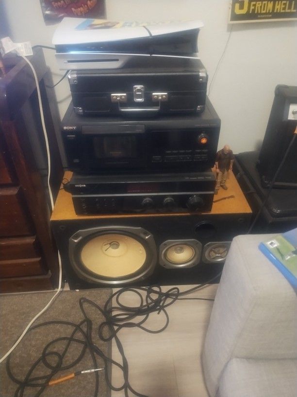 Record CD player ,Receiver, Speakers & Over 50 Vinyls