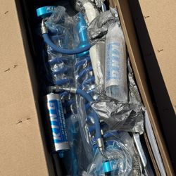 King 2.5s Without Adjusters For 05-23 Tacoma 