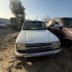 1997 Toyota Tacoma 2.4L Automatic Transmission 4x2 For Parts only‼️