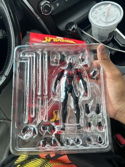 Mafex Spider-Man (miles morales)