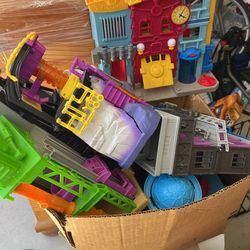 Over $200 In Various Toys!!