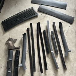 FORD MOLDING PARTS