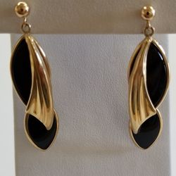Earrings 14kt. And Onyx 