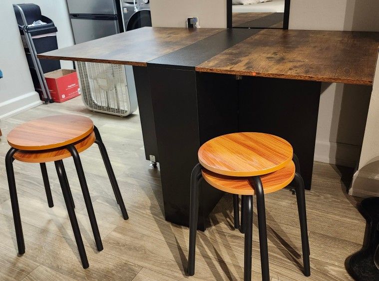 Foldable Table And Chairs