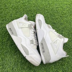 Jordan 4 “White Oreo” Size 10.5M