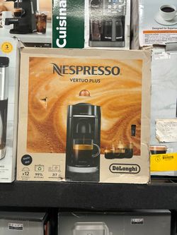 Nespresso - De'Longhi Vertuo Plus  Coffee and Espresso Maker 