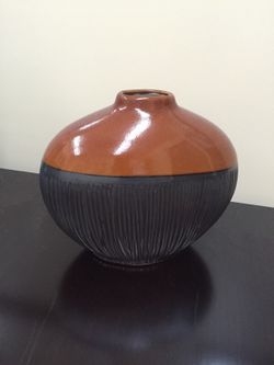 Beautiful ceramic vase!!