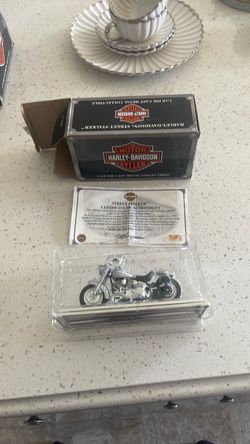 Harley-Davidson Street Stalker 1/18 Die Cast Collectible