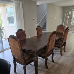 🍽️ Expandable Ashley Dining Table Set