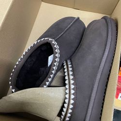 Ladies Kirkland shearling slipper (Different sizes and styles)