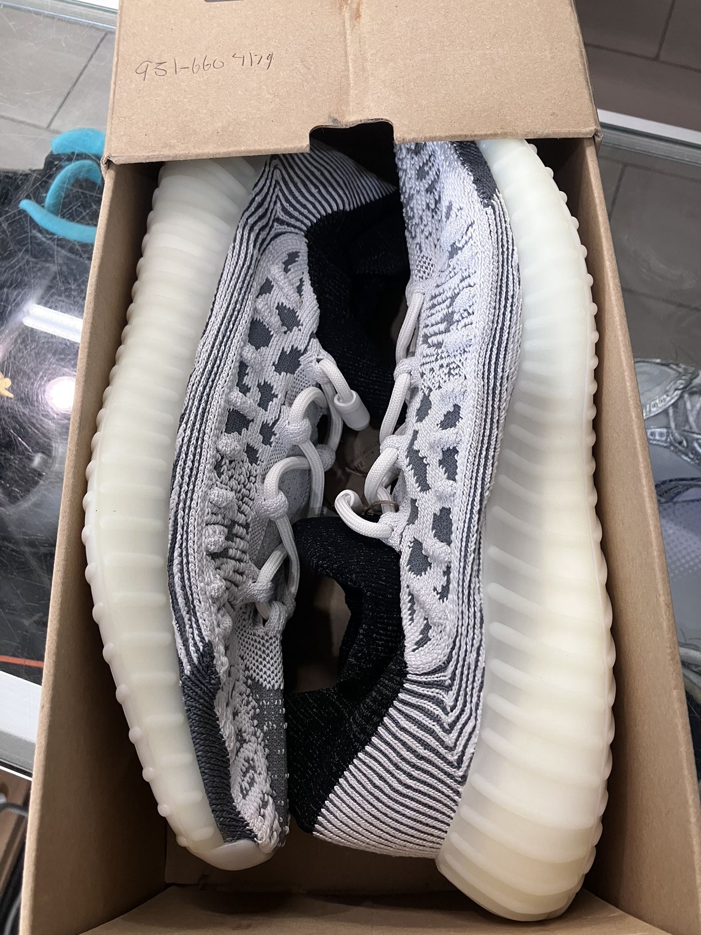 Adidas Yeezy 350 V2 CMPCT Slate Panda main image 0