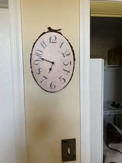 Wall Clock Looks Like A Tree Truck