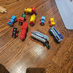 Mix Of Brio And Couple Battery Engines
