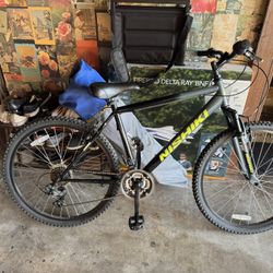 18" (Medium Frame) Nishiki Pueblos Mountain Bike 