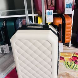 NEW 20” Ivory Carry-On – $30 FIRM | Trusted Seller ⭐ 1,000+ Positive Reviews  📍 South Durango & 215 — near IKEA 🧳 Hardshell • Spinner wheels • Teles