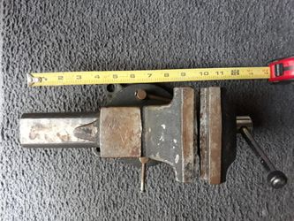 Metal Bench Vice / Anvil