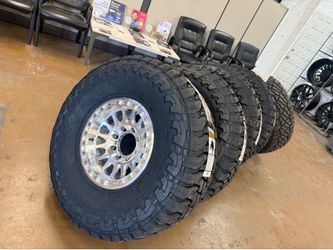 Rines y Llantas para su troka  17x9 3713.50 17