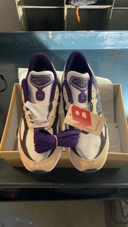 New Balance 990v6 in USA White, Black, Plum