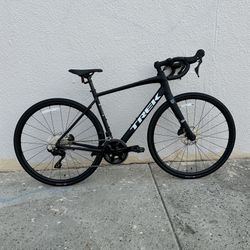 Brand New 2025 Trek Domane AL 5  Gen 4 Road Bike