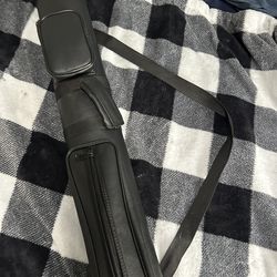 Pool sticks with case