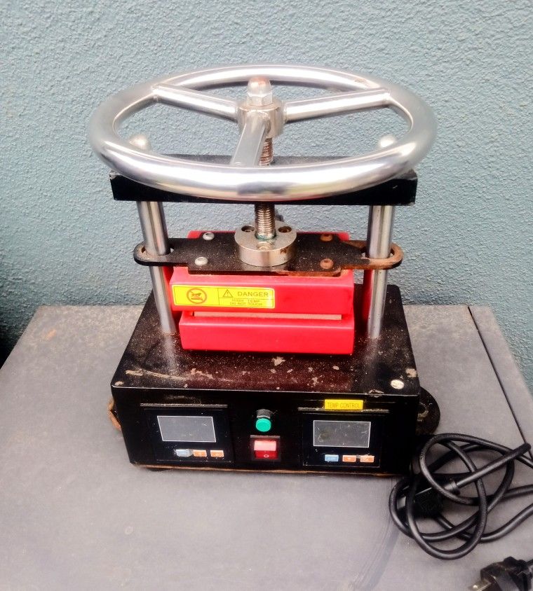 2000+ PSI Professional Press Hand Crank Dual Heated Plates (2.4" x 4.7")