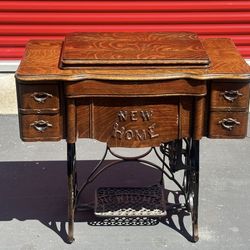 Sewing Machine With Cabinet 