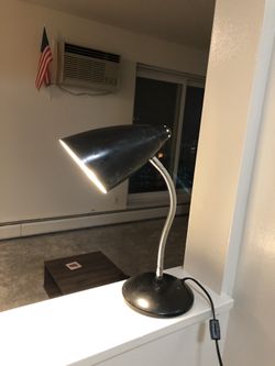 Table lamp
