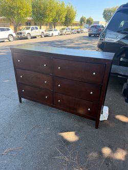 Dark Brown 6-Drawer Wood Dresser