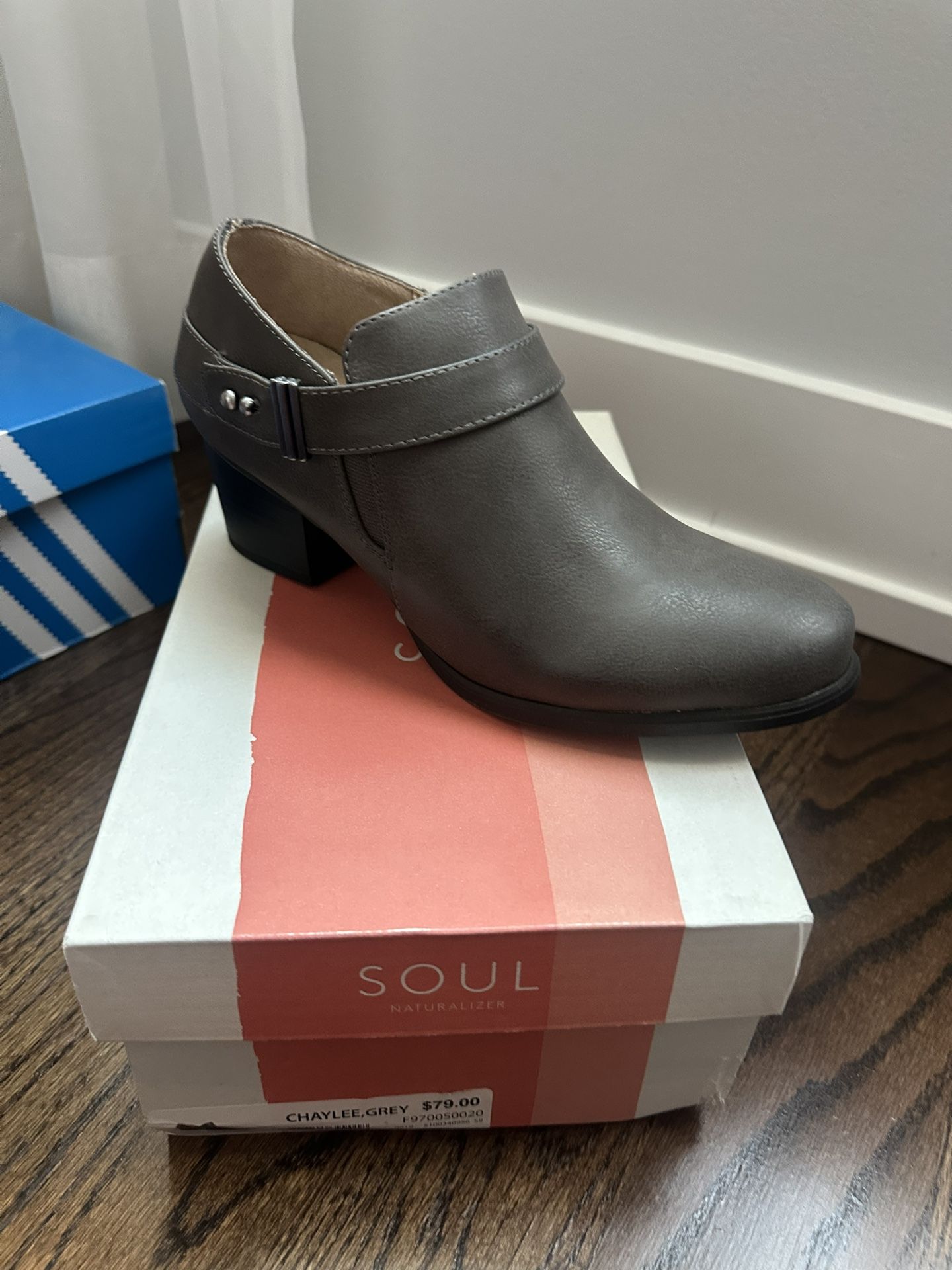Soul Naturalizer Size 8