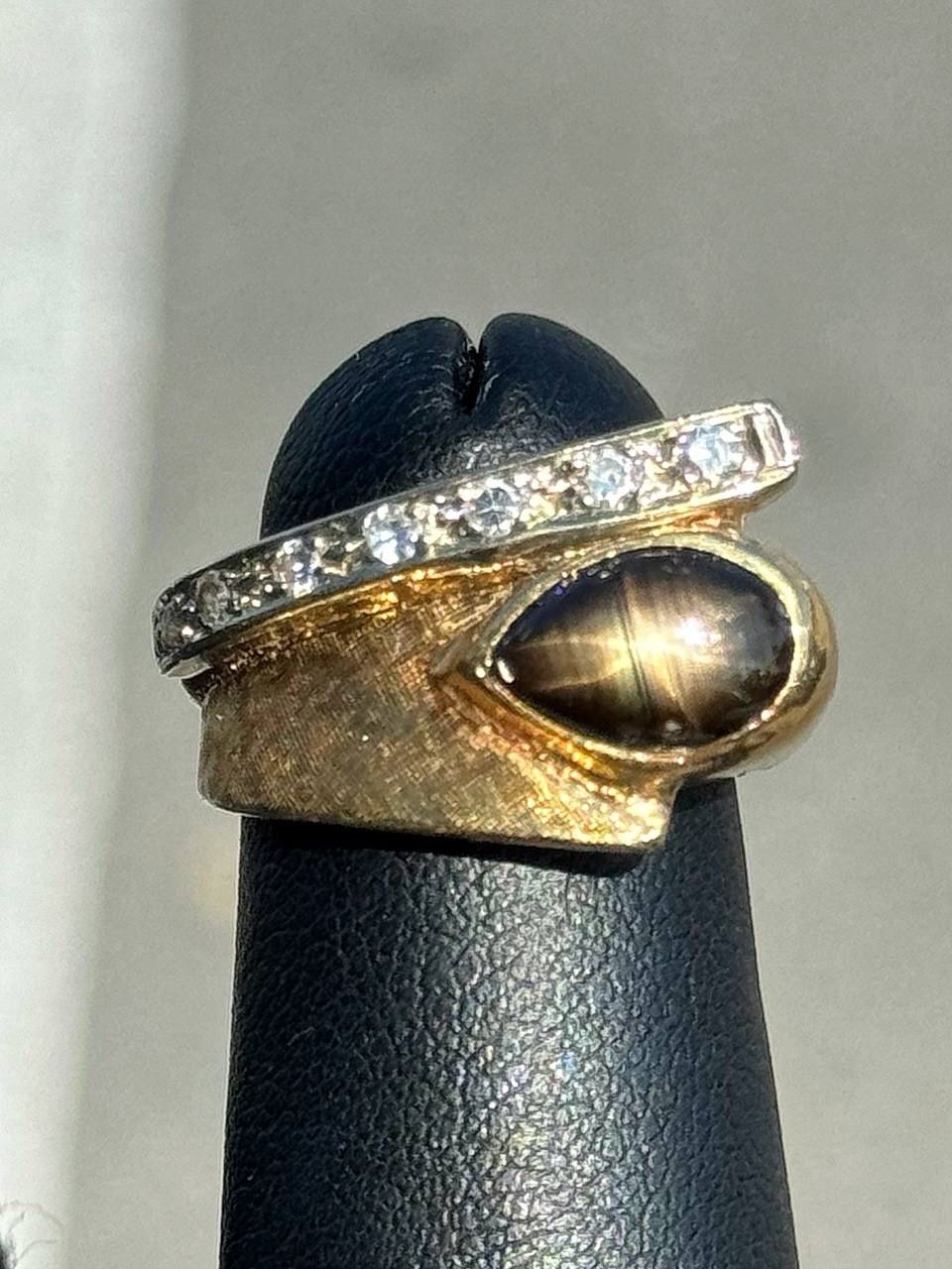 Vintage 14k solid yellow gold star sapphire 0.3CTw natural diamond ring sz4