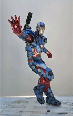 Iron Man (Iron Patriot) Statue