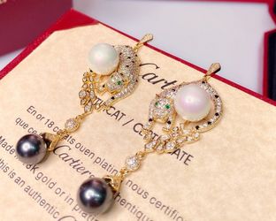 Black pearl stud earrings