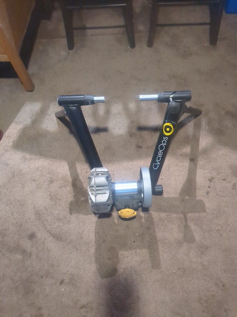 CycleOps Exercise Stand For Regular Bike