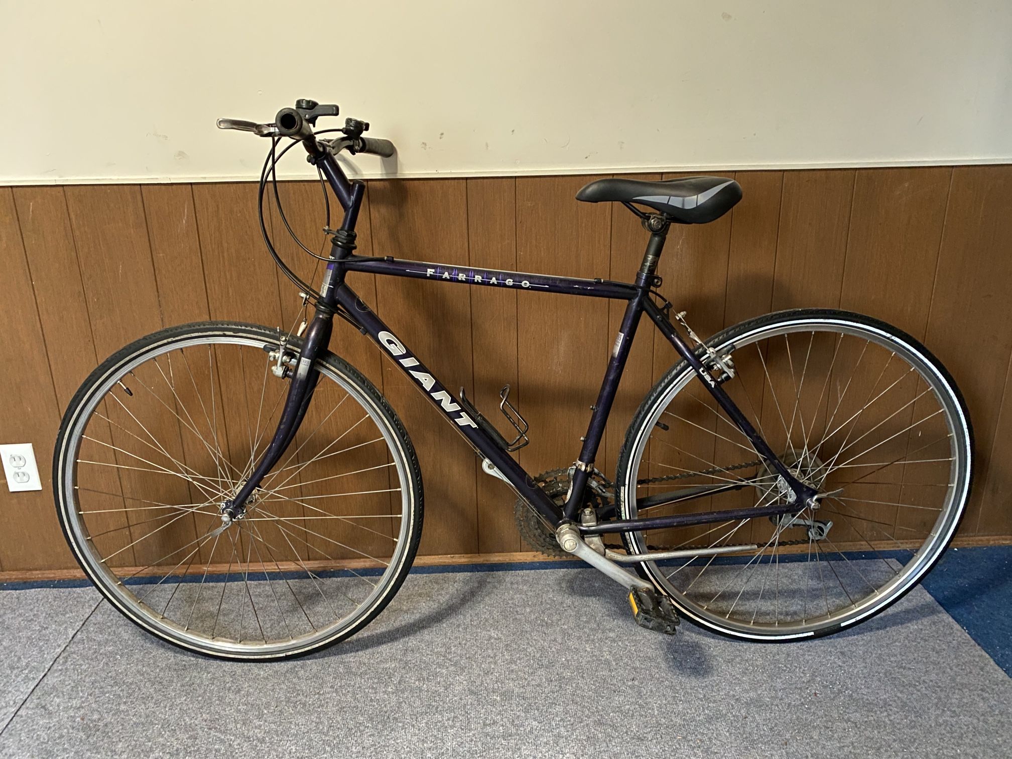 Women’s Purple Giant Ferrago Hybrid Bicycle Bike